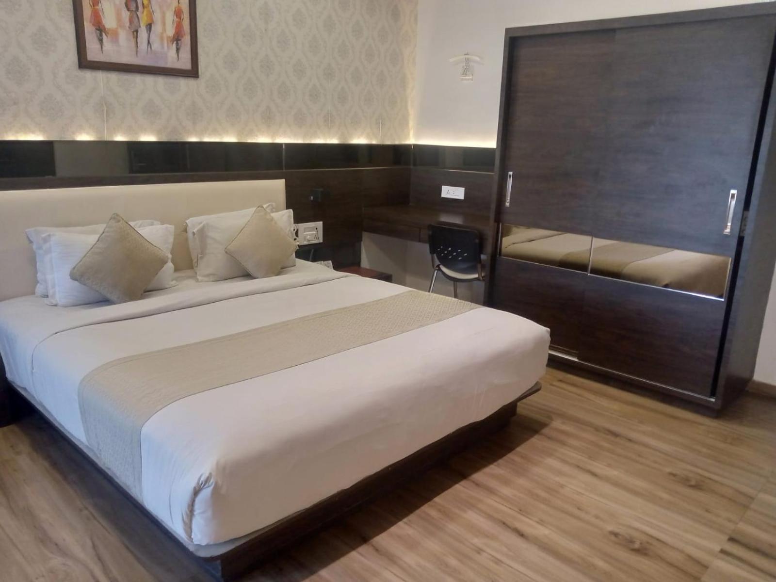 Hotel Shivalik - Mehsana Mahesana Exteriér fotografie
