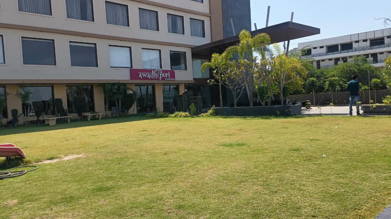 Hotel Shivalik - Mehsana Mahesana Exteriér fotografie