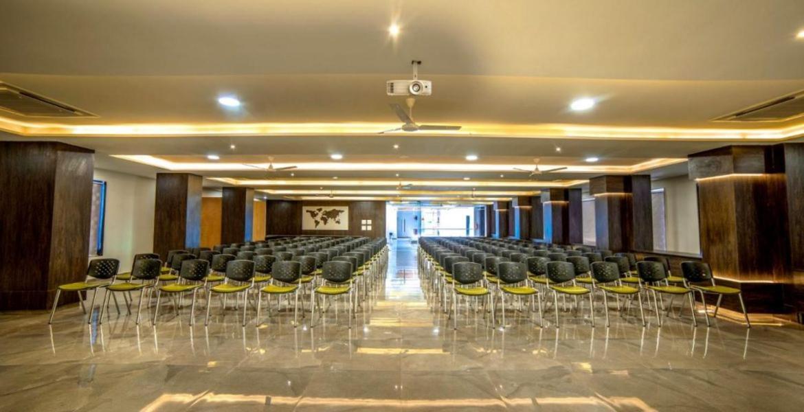 Hotel Shivalik - Mehsana Mahesana Exteriér fotografie