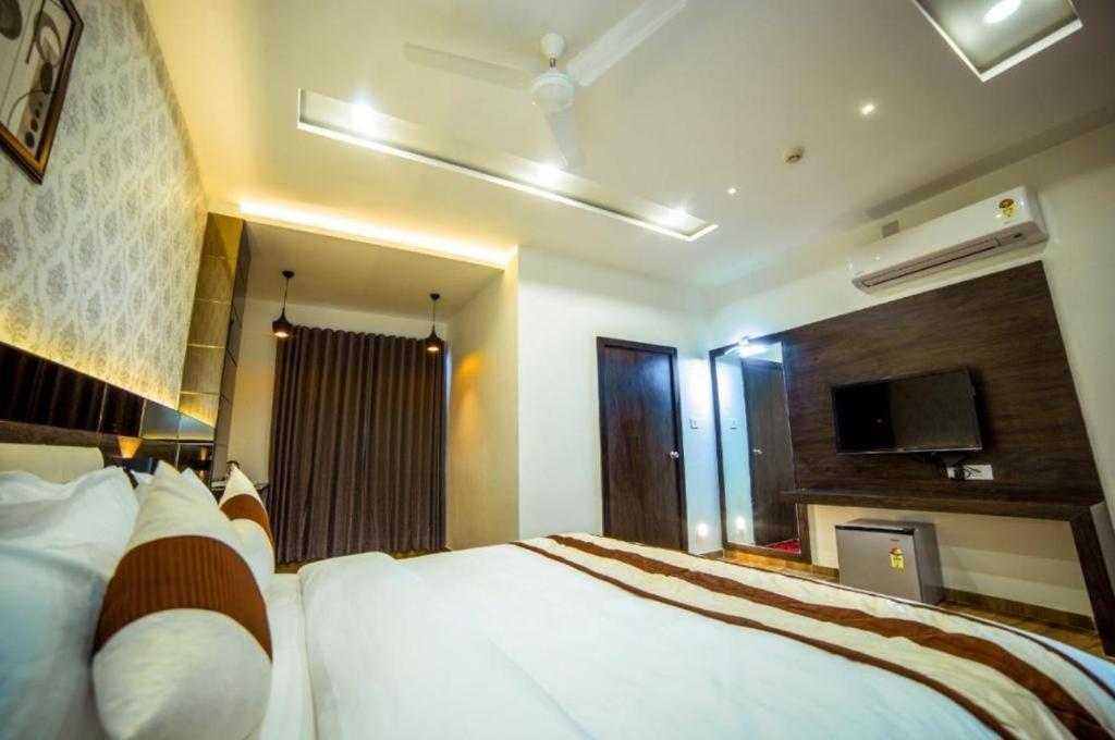 Hotel Shivalik - Mehsana Mahesana Exteriér fotografie