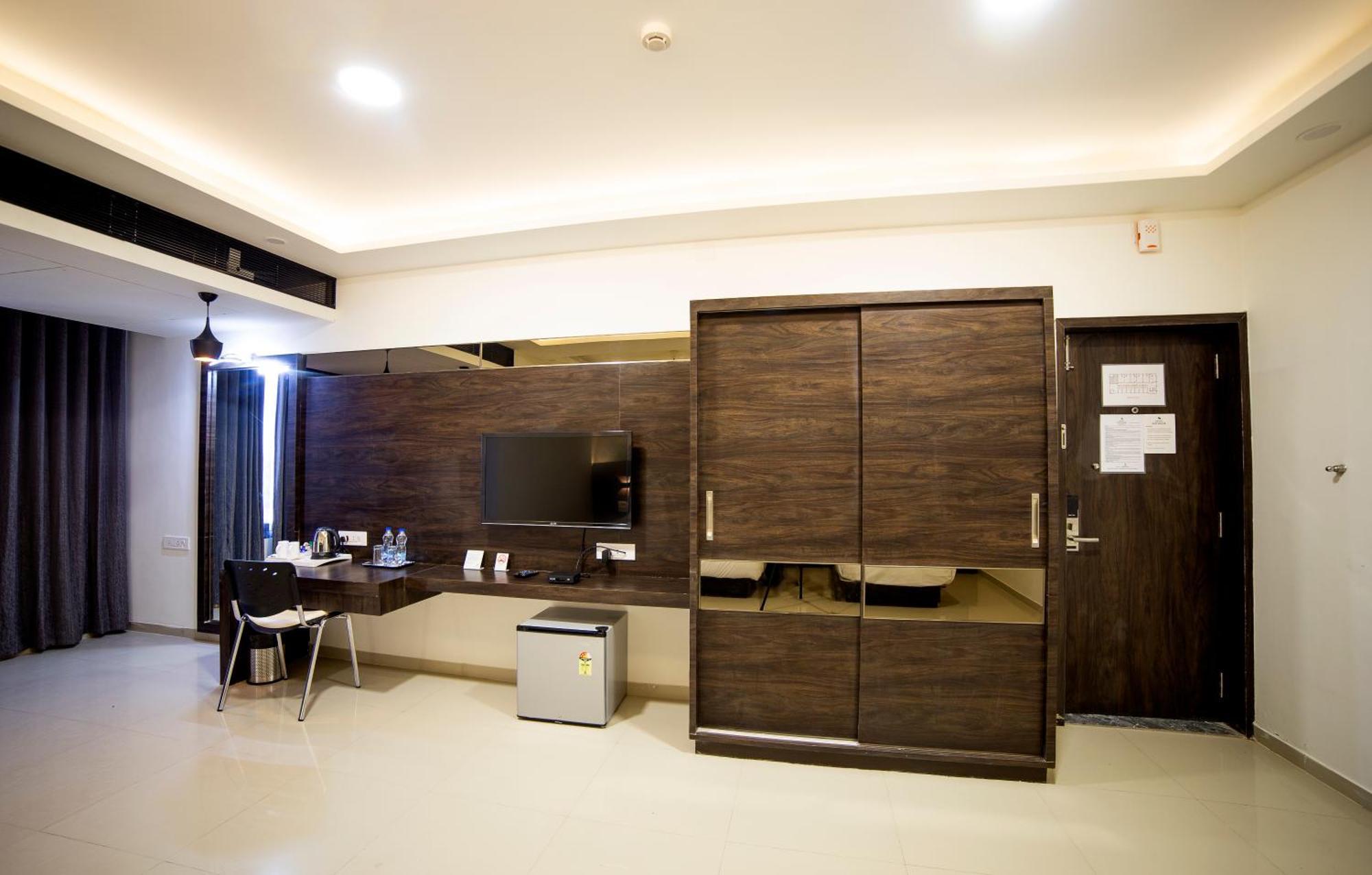 Hotel Shivalik - Mehsana Mahesana Exteriér fotografie